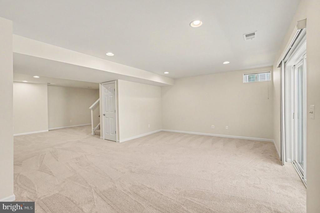 9709 GLENN BROOKE COURT