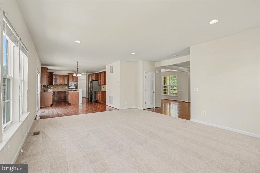 9709 GLENN BROOKE COURT