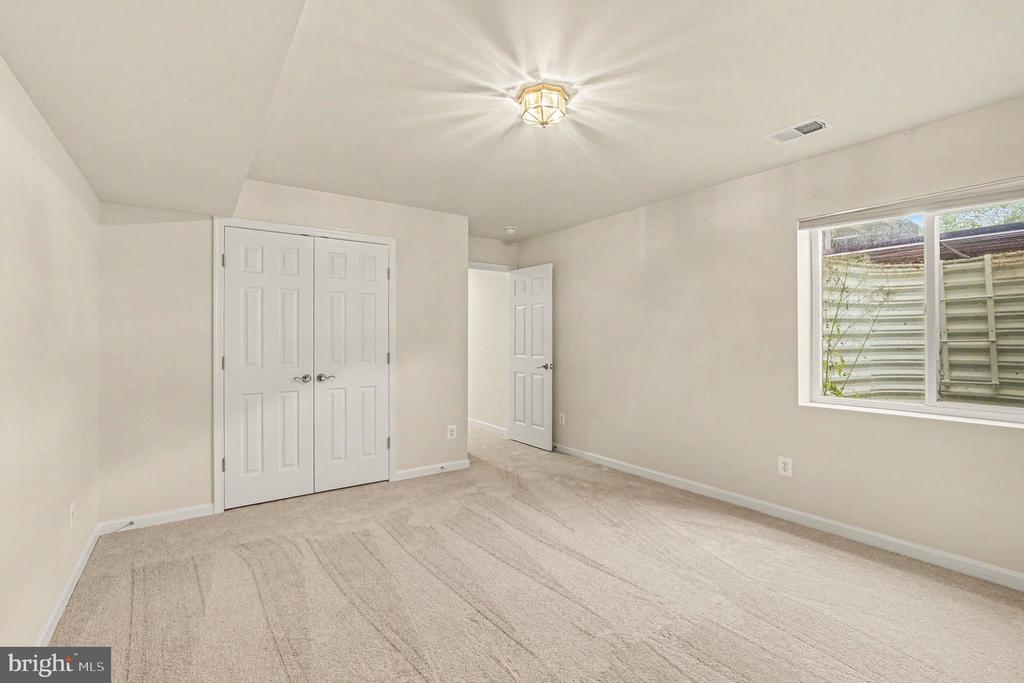 9709 GLENN BROOKE COURT
