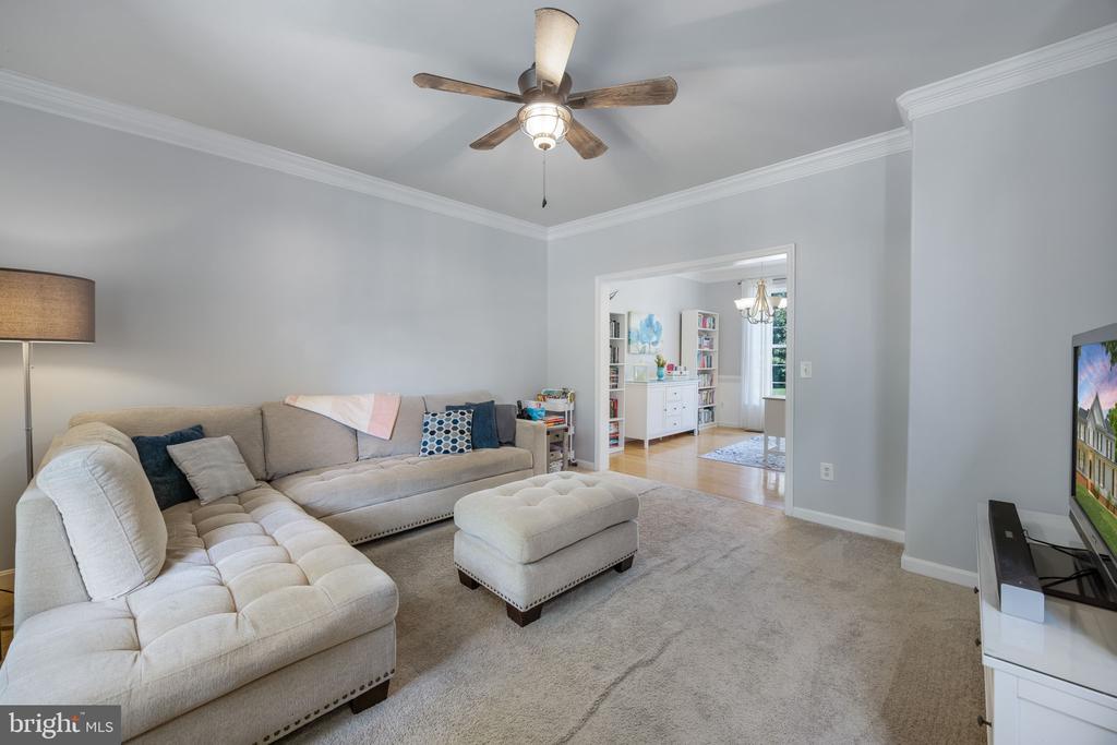 7721 RIPARIAN COURT