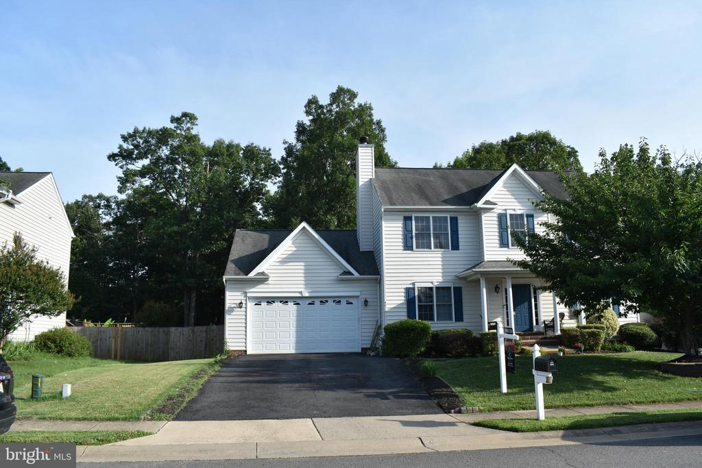 4016 DERBYSHIRE LANE