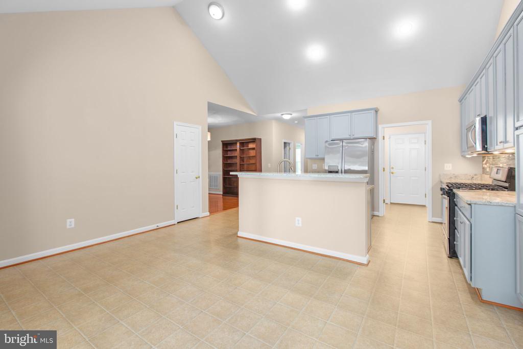 6403 GARNERS WAY