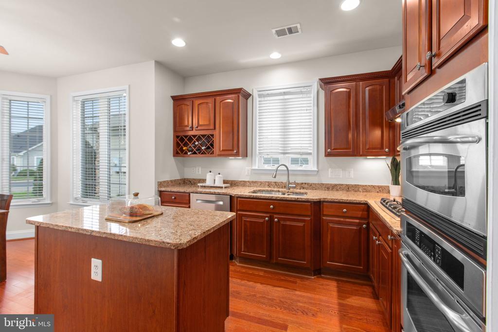 5705 W KESSLERS CROSSING