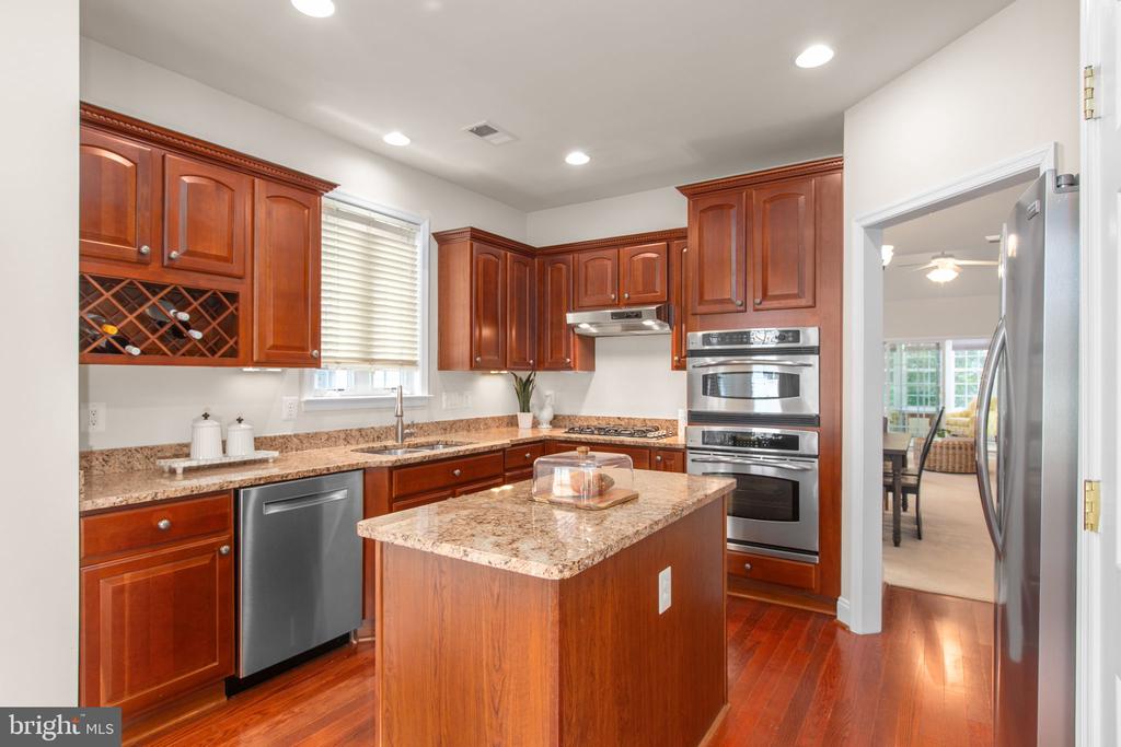 5705 W KESSLERS CROSSING
