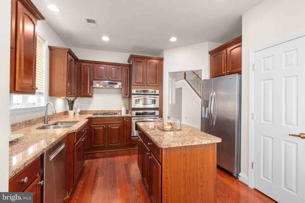 5705 W KESSLERS CROSSING