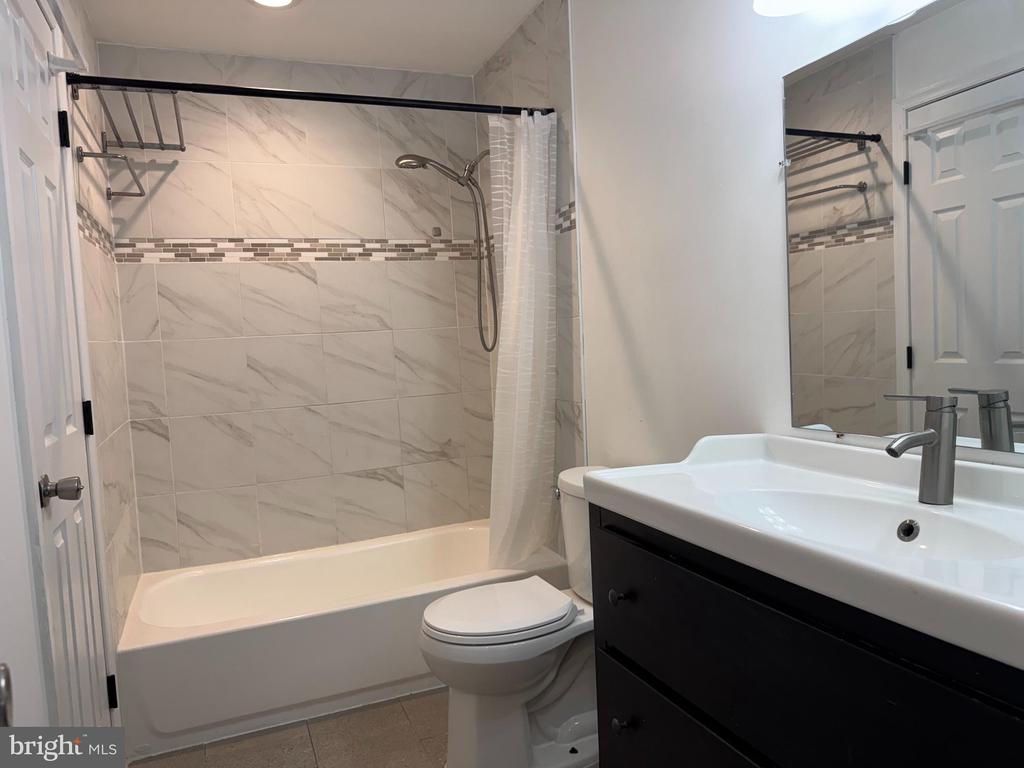 5077 MACNAMARA DRIVE