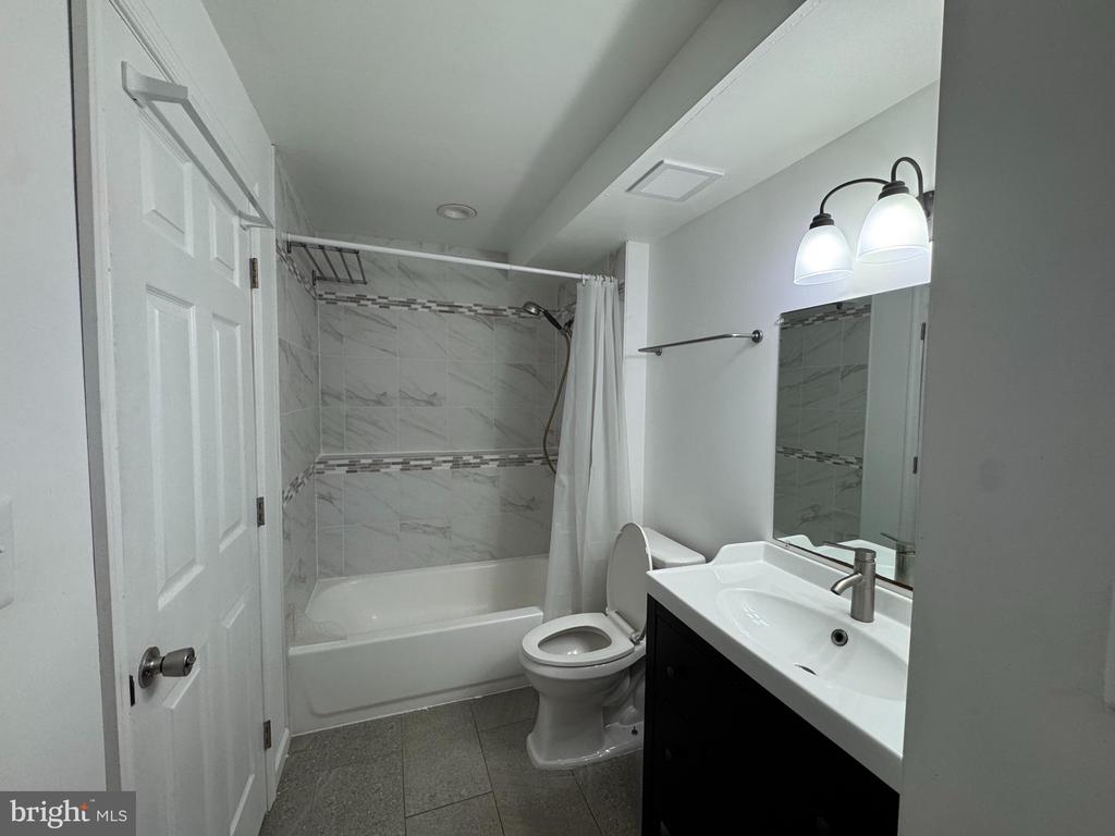 5077 MACNAMARA DRIVE