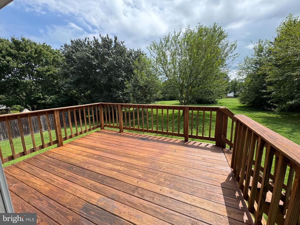 5077 MACNAMARA DRIVE