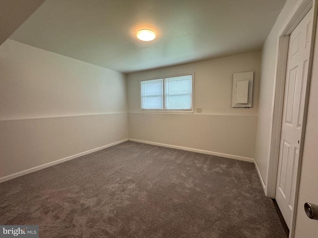 5077 MACNAMARA DRIVE