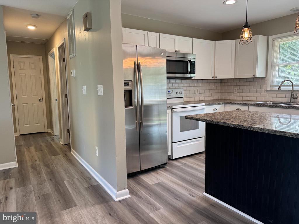 5077 MACNAMARA DRIVE