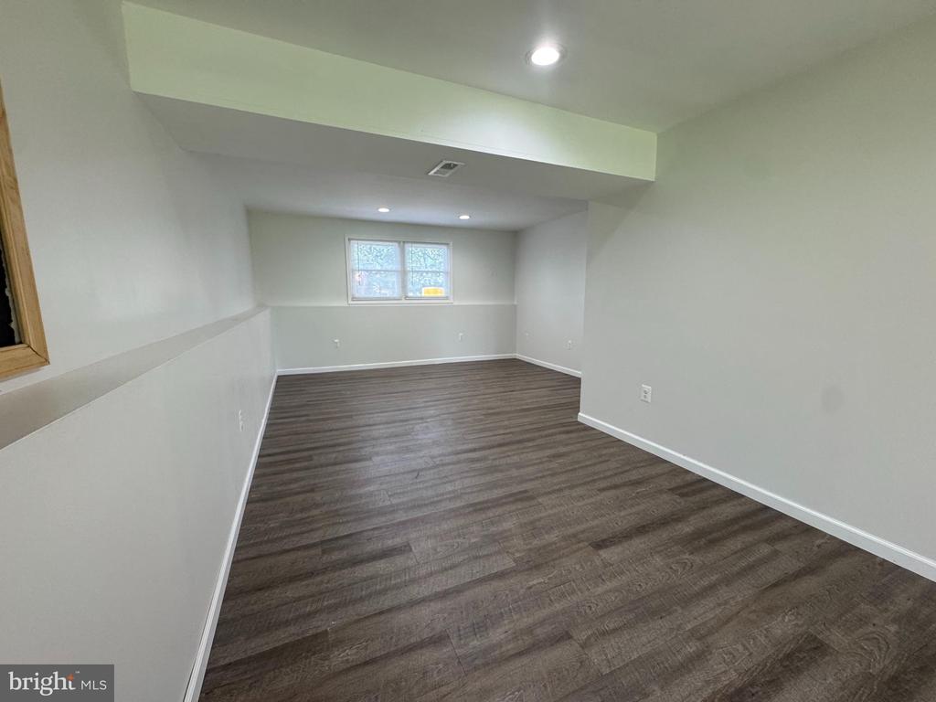 5077 MACNAMARA DRIVE