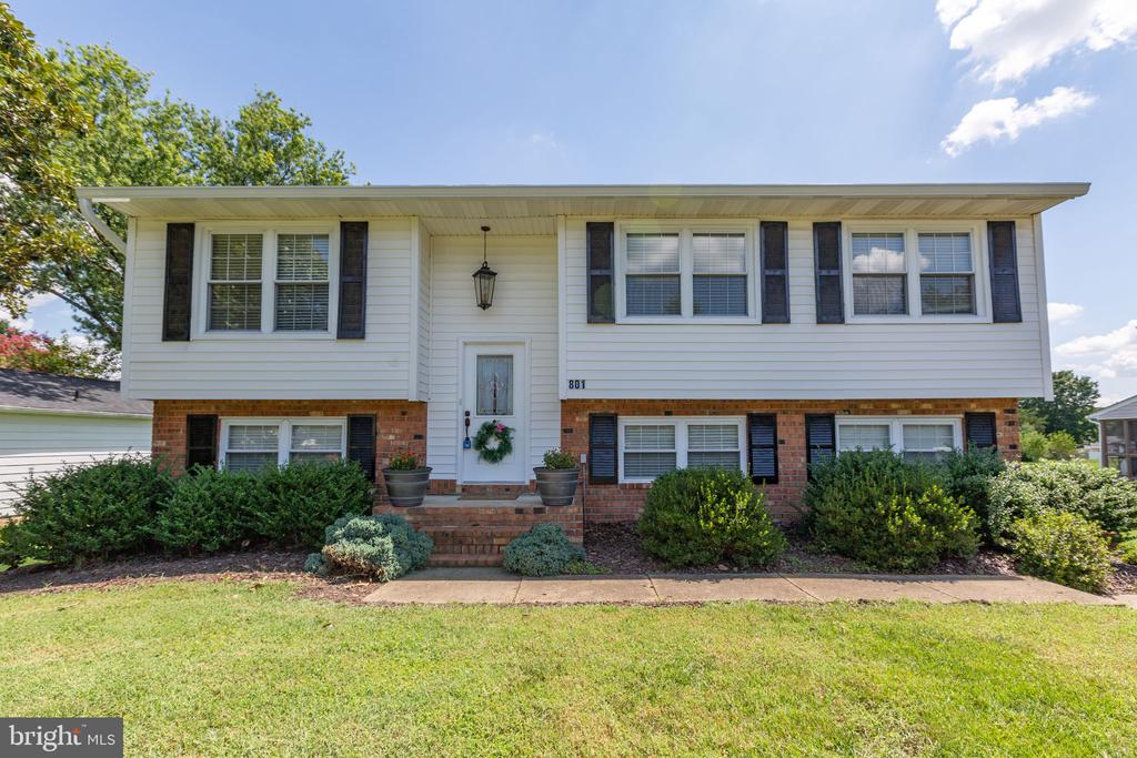 801 KILARNEY DRIVE