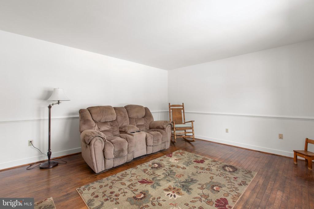 11511 SILVERLEAF LANE