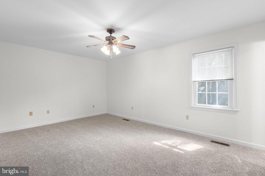 11511 SILVERLEAF LANE