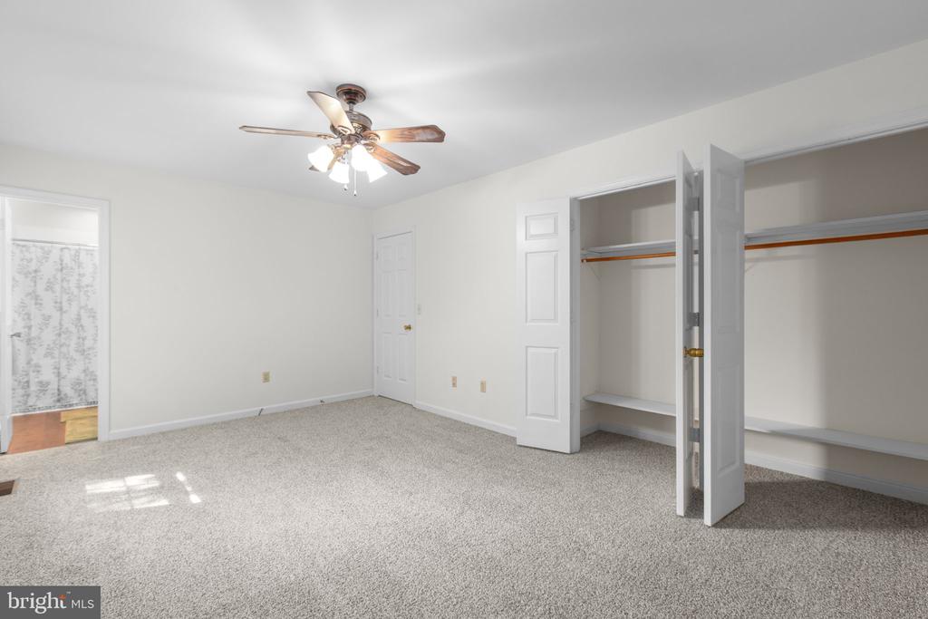11511 SILVERLEAF LANE
