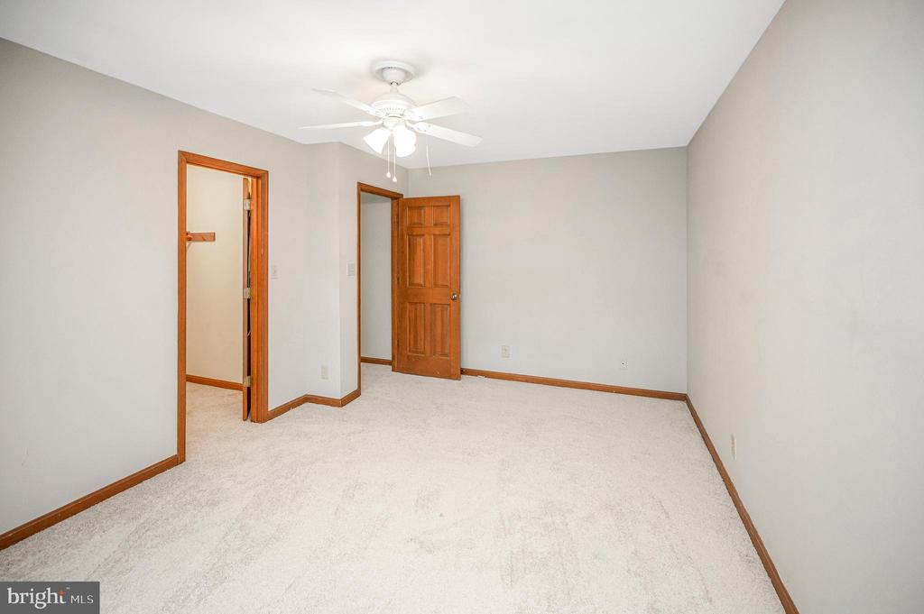 5802 QUEENS MILL CIRCLE