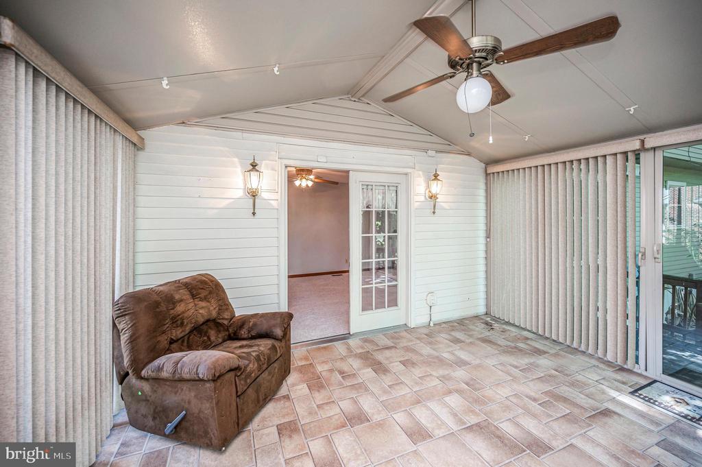 5802 QUEENS MILL CIRCLE