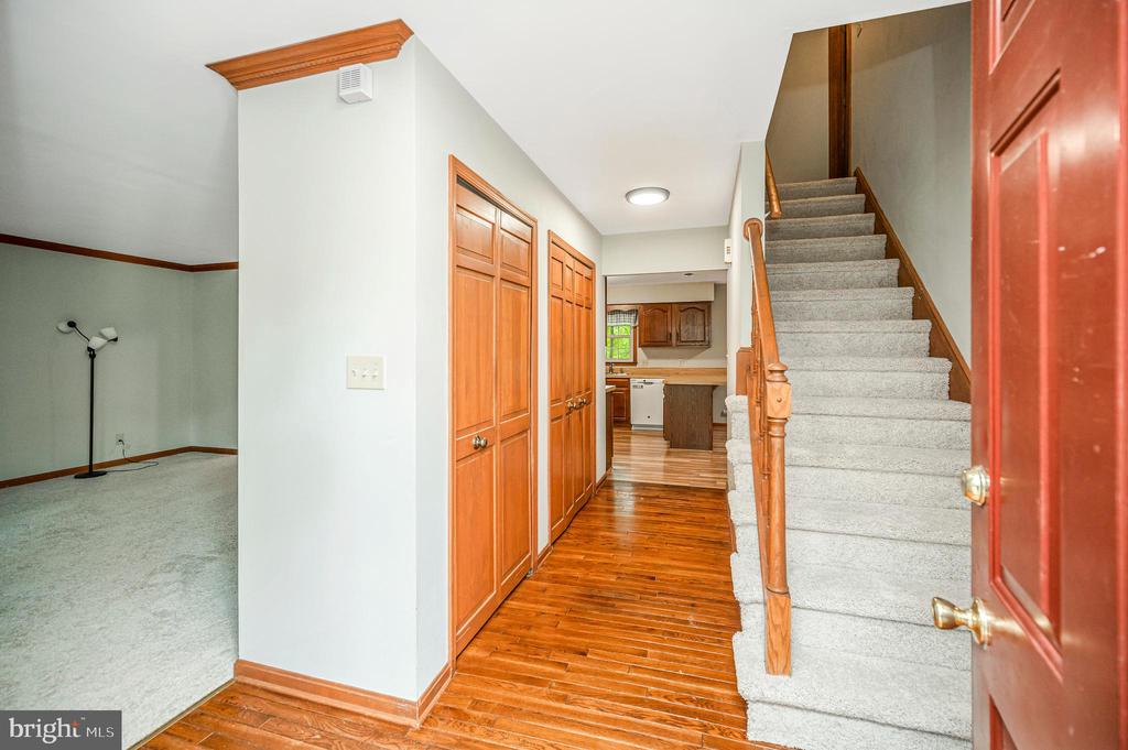 5802 QUEENS MILL CIRCLE