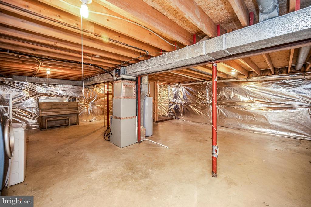 5802 QUEENS MILL CIRCLE