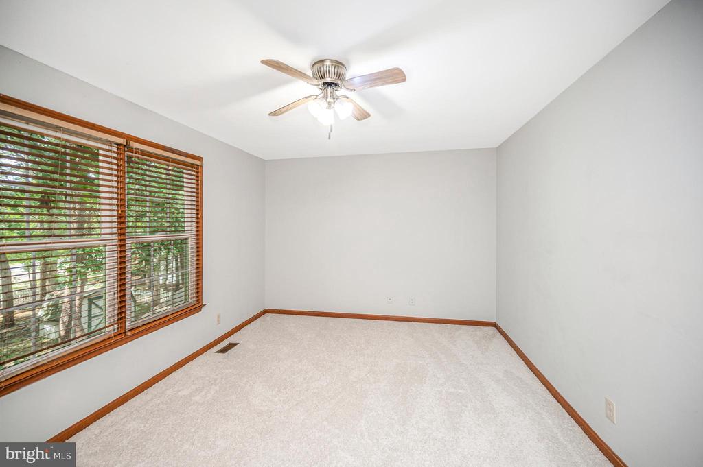 5802 QUEENS MILL CIRCLE