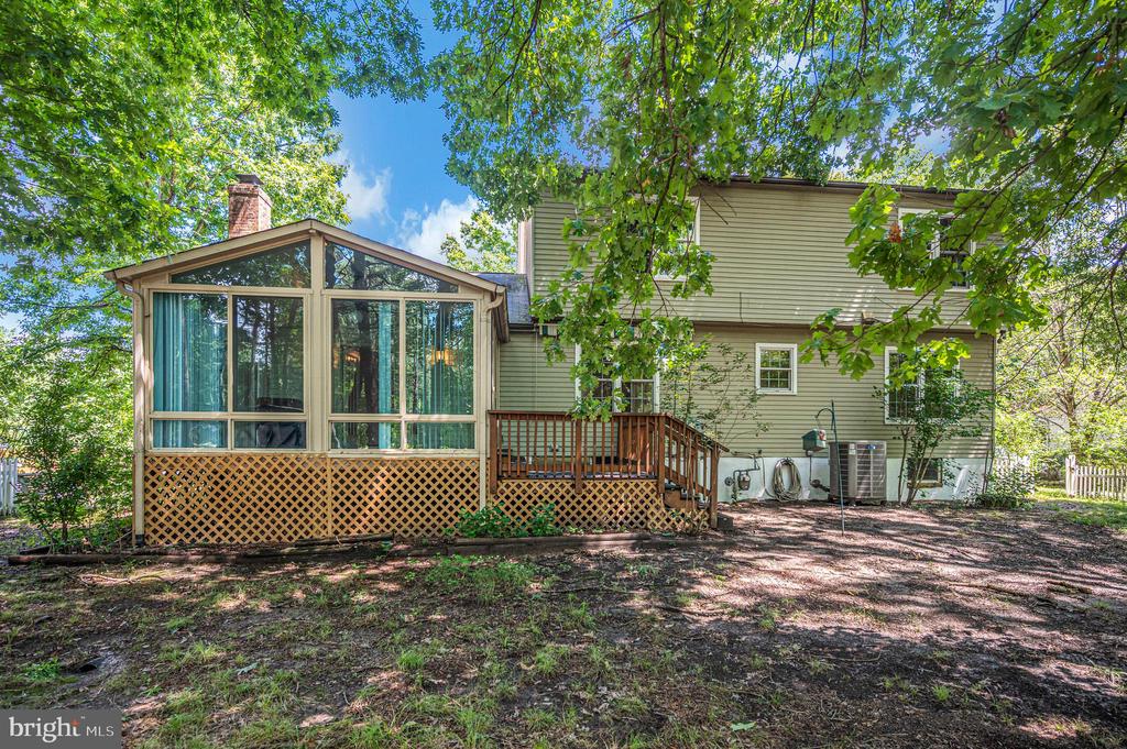 5802 QUEENS MILL CIRCLE