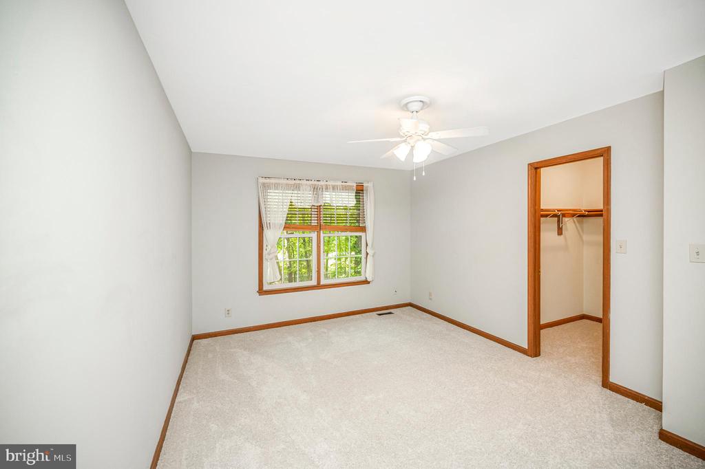 5802 QUEENS MILL CIRCLE