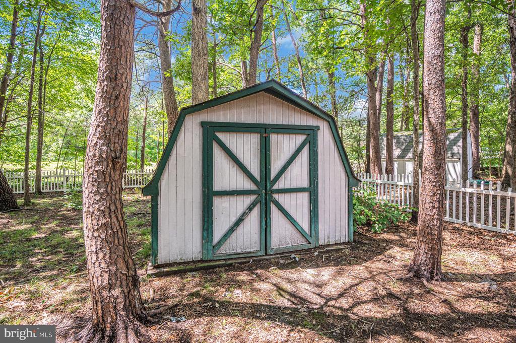 5802 QUEENS MILL CIRCLE