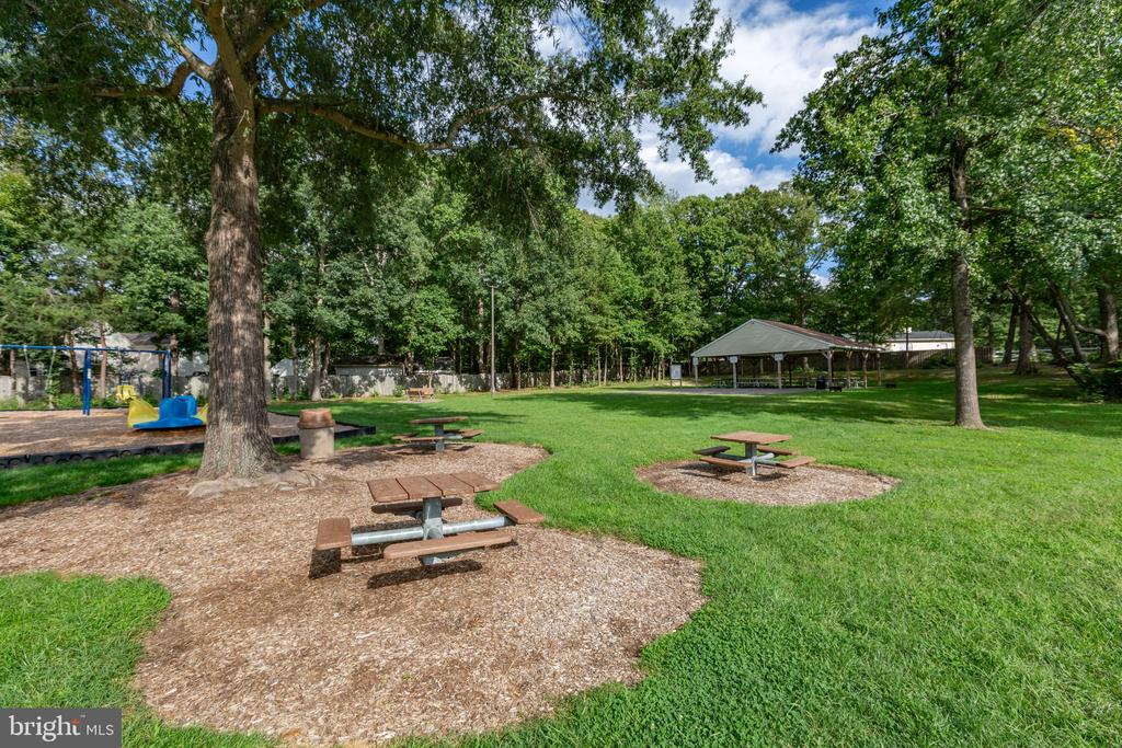 6403 SOUTHRIDGE COURT