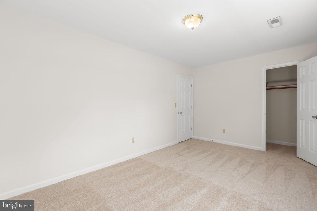 6403 SOUTHRIDGE COURT