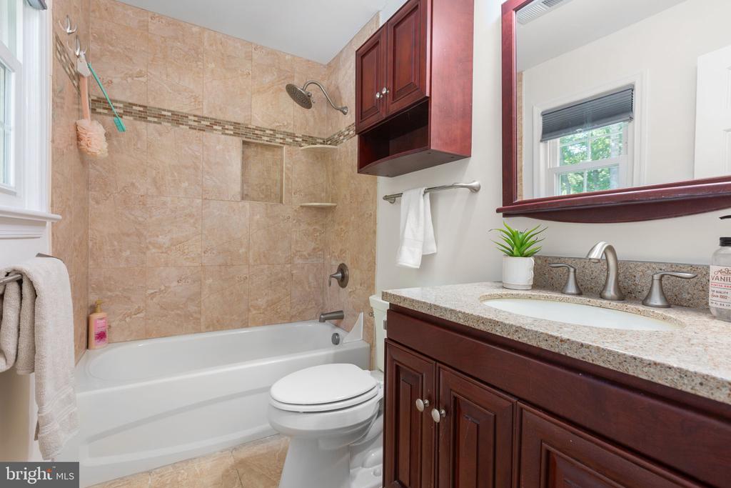 6403 SOUTHRIDGE COURT
