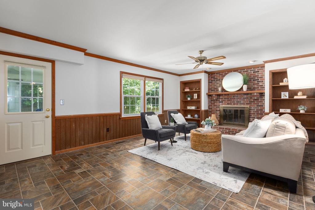 6403 SOUTHRIDGE COURT