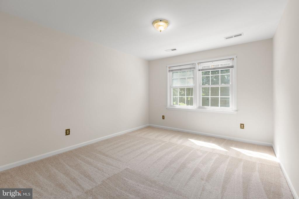6403 SOUTHRIDGE COURT