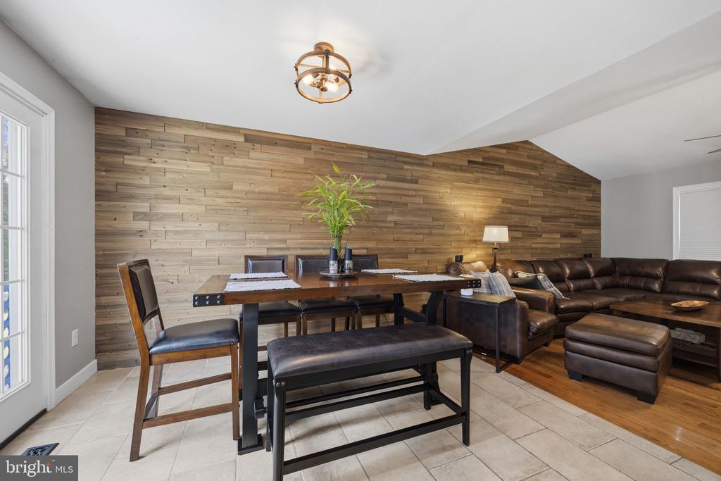 8619 S FORK COURT
