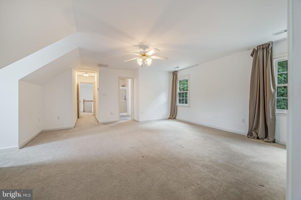 10307 NAPOLEON STREET