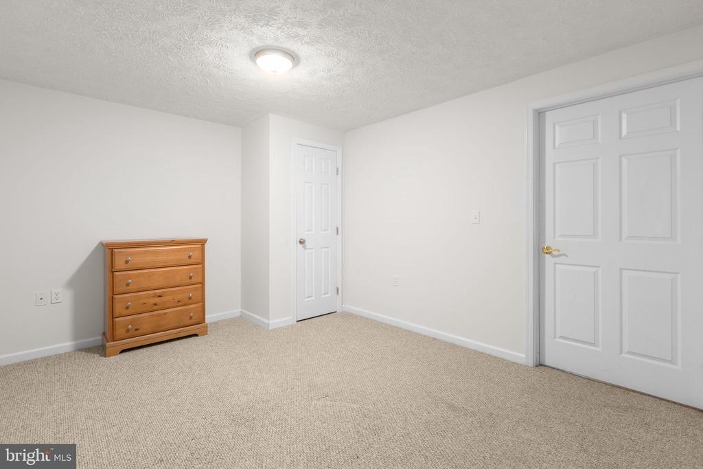 11209 SPRINGFIELD DRIVE