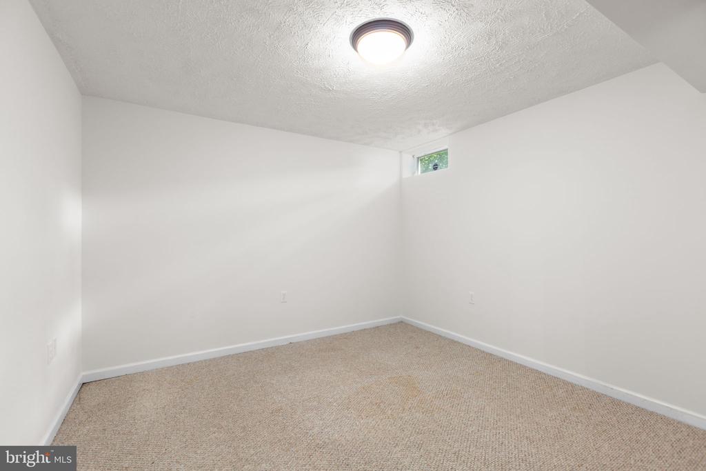 11209 SPRINGFIELD DRIVE