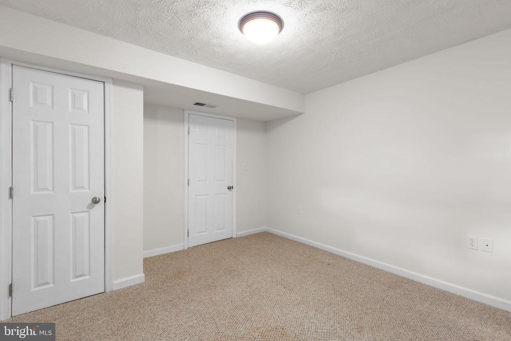 11209 SPRINGFIELD DRIVE