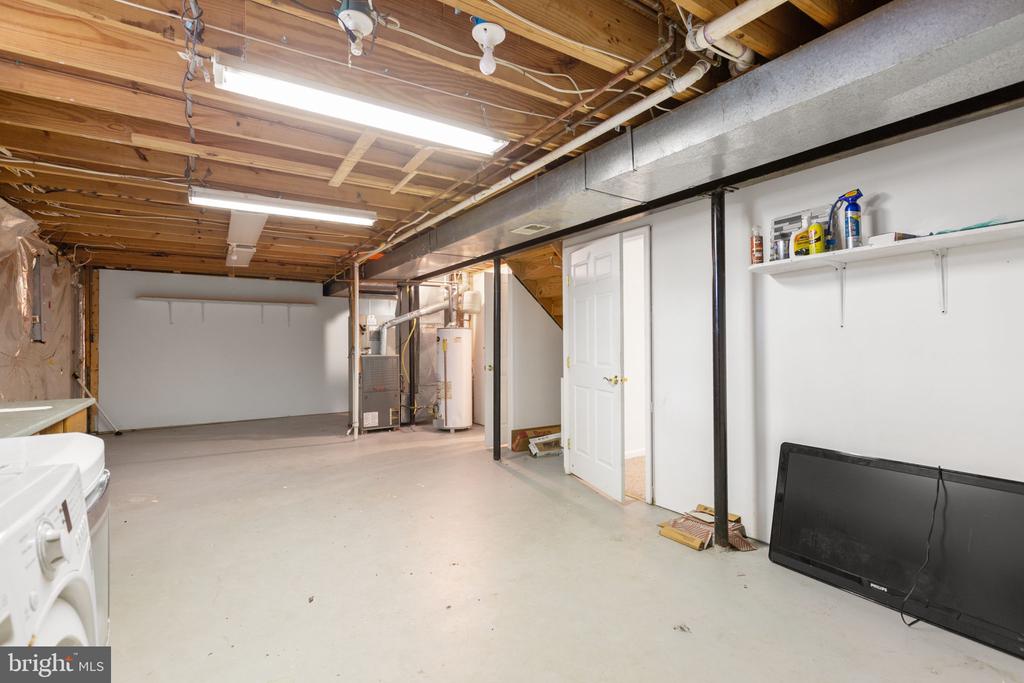 11209 SPRINGFIELD DRIVE