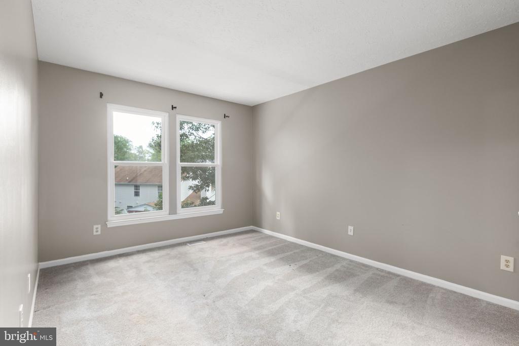 11209 SPRINGFIELD DRIVE