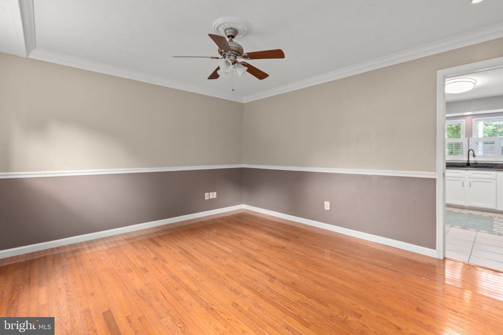 11209 SPRINGFIELD DRIVE