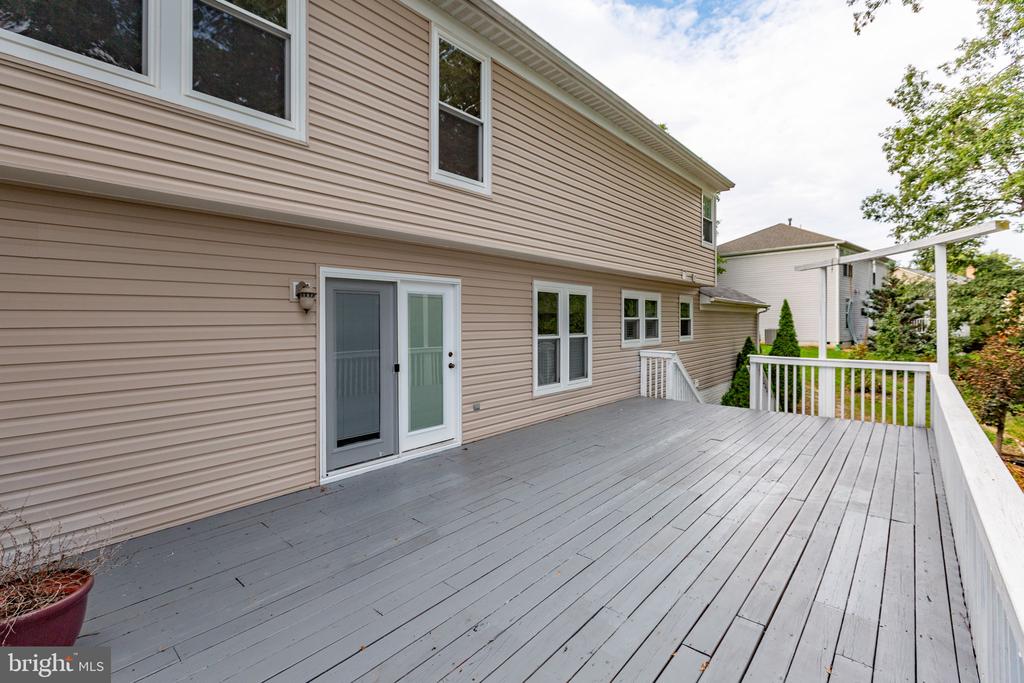 11209 SPRINGFIELD DRIVE
