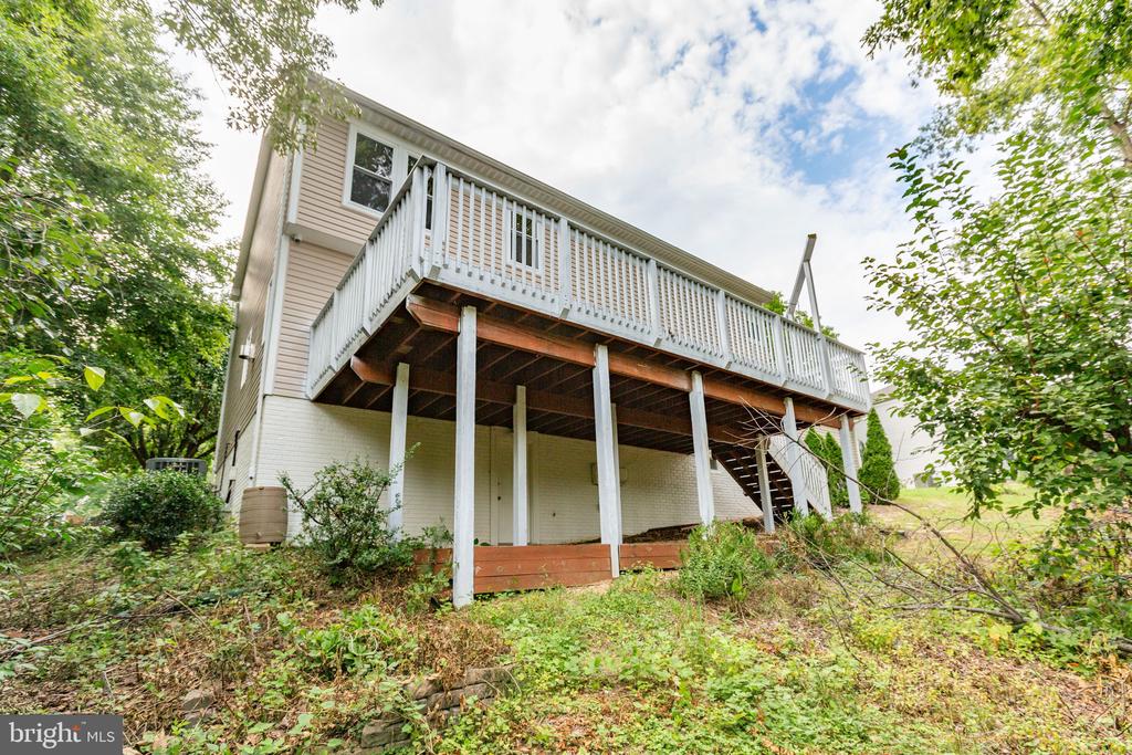 11209 SPRINGFIELD DRIVE