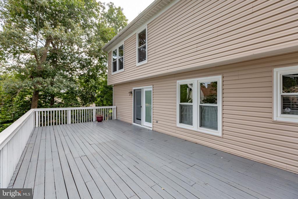 11209 SPRINGFIELD DRIVE