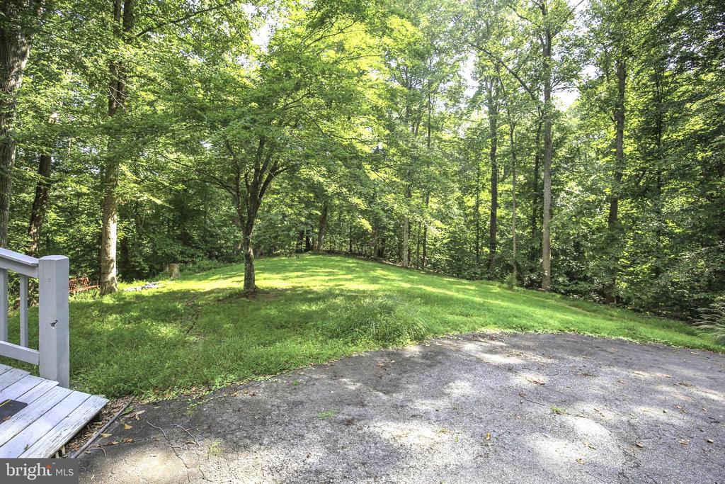 7 RIVER OAK PLACE