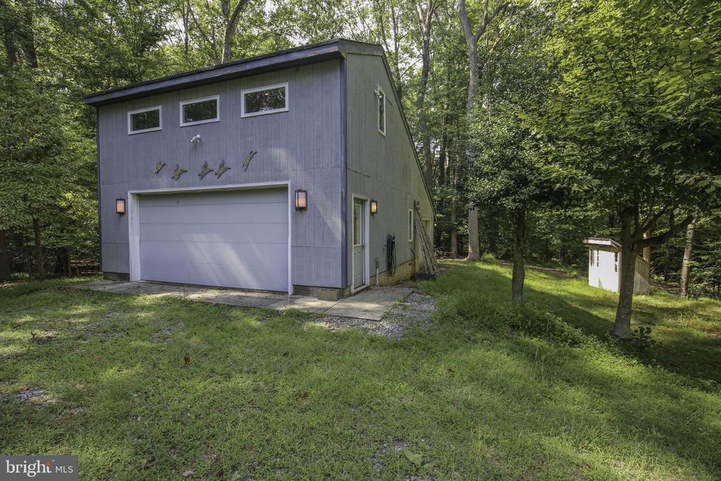 7 RIVER OAK PLACE