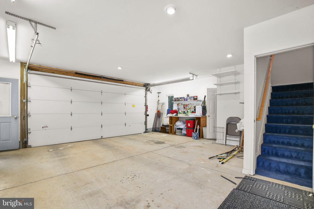 7 RIVER OAK PLACE