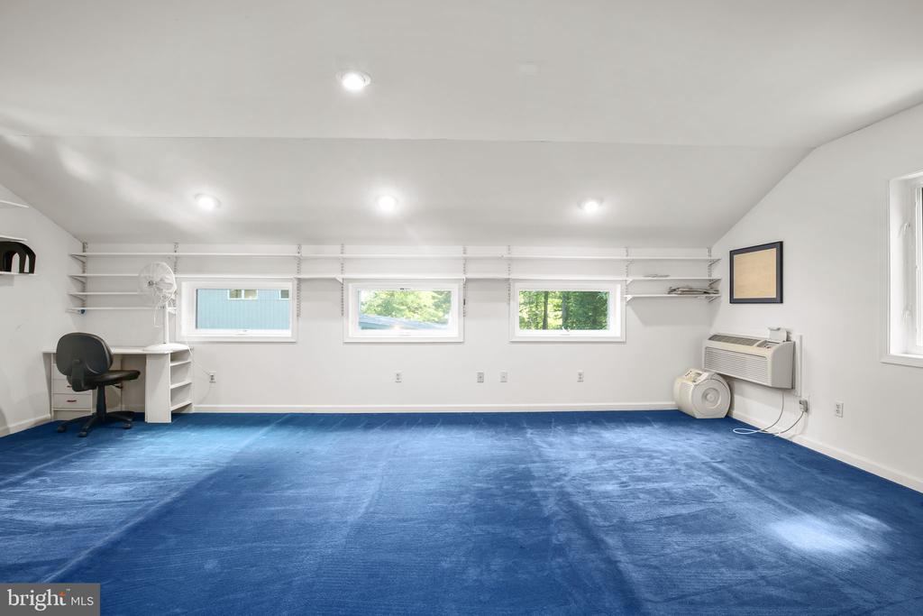 7 RIVER OAK PLACE
