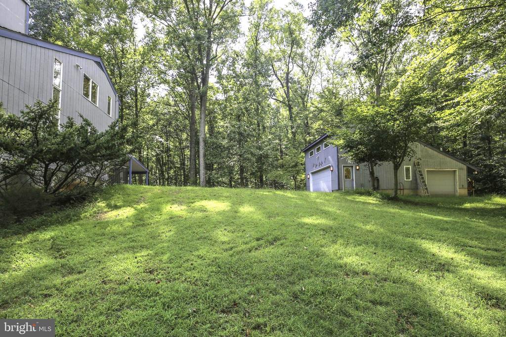7 RIVER OAK PLACE
