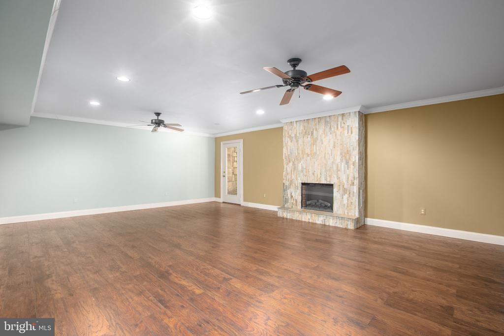 11806 FAWN LAKE PARKWAY