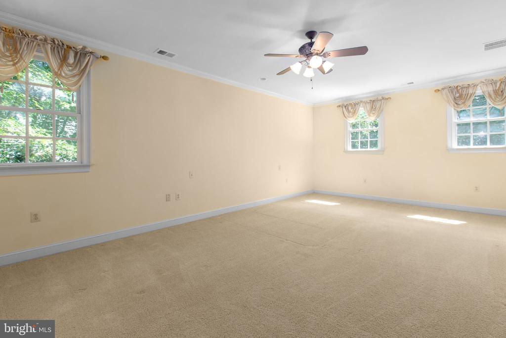 11806 FAWN LAKE PARKWAY